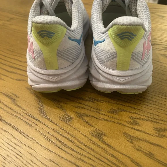 Women’s Hoka Clifton 9 running shoes - Picture 5 of 10